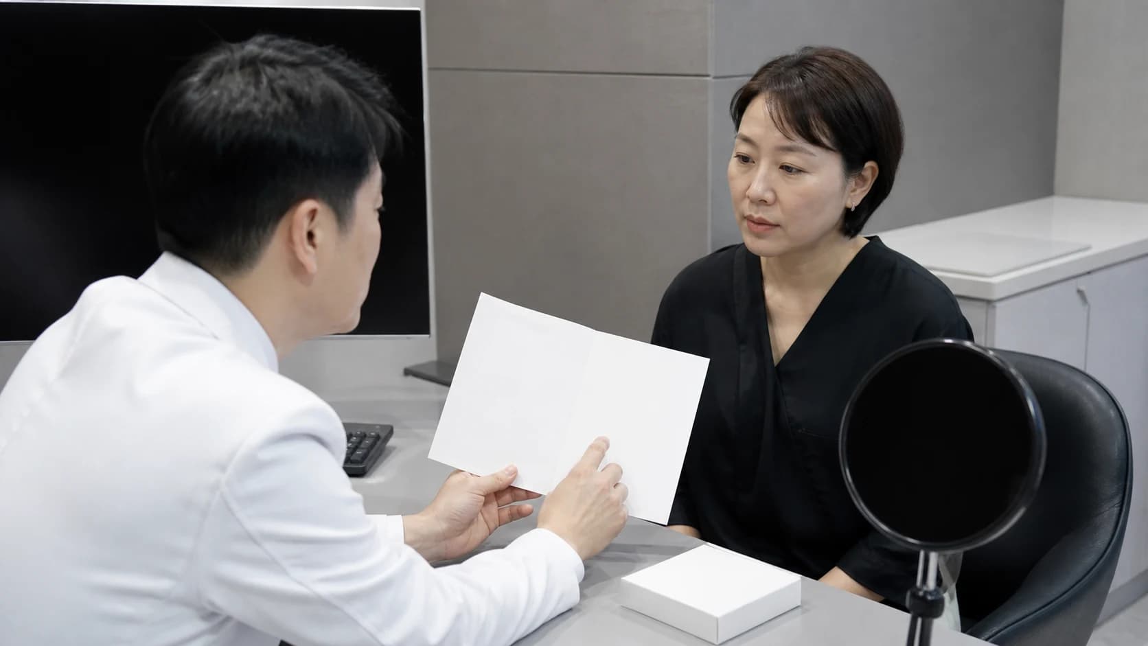 정확한 노안 수술별로 눈별 점안 보호도구 노출 제한 경과 시점과 연락 경로를 붙이는 도해